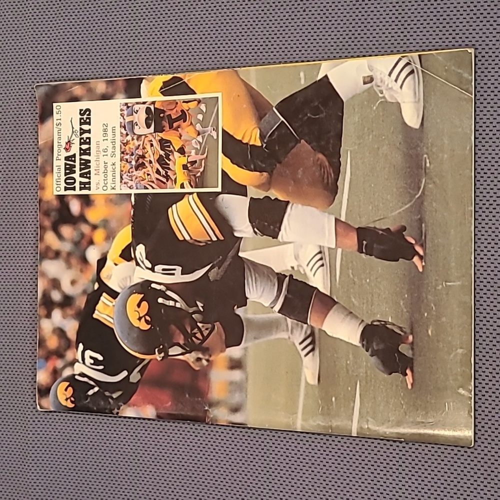 Iowa Hawkeyes VS. Michigan October 16, 1982 Official Program Kinnick Stadium